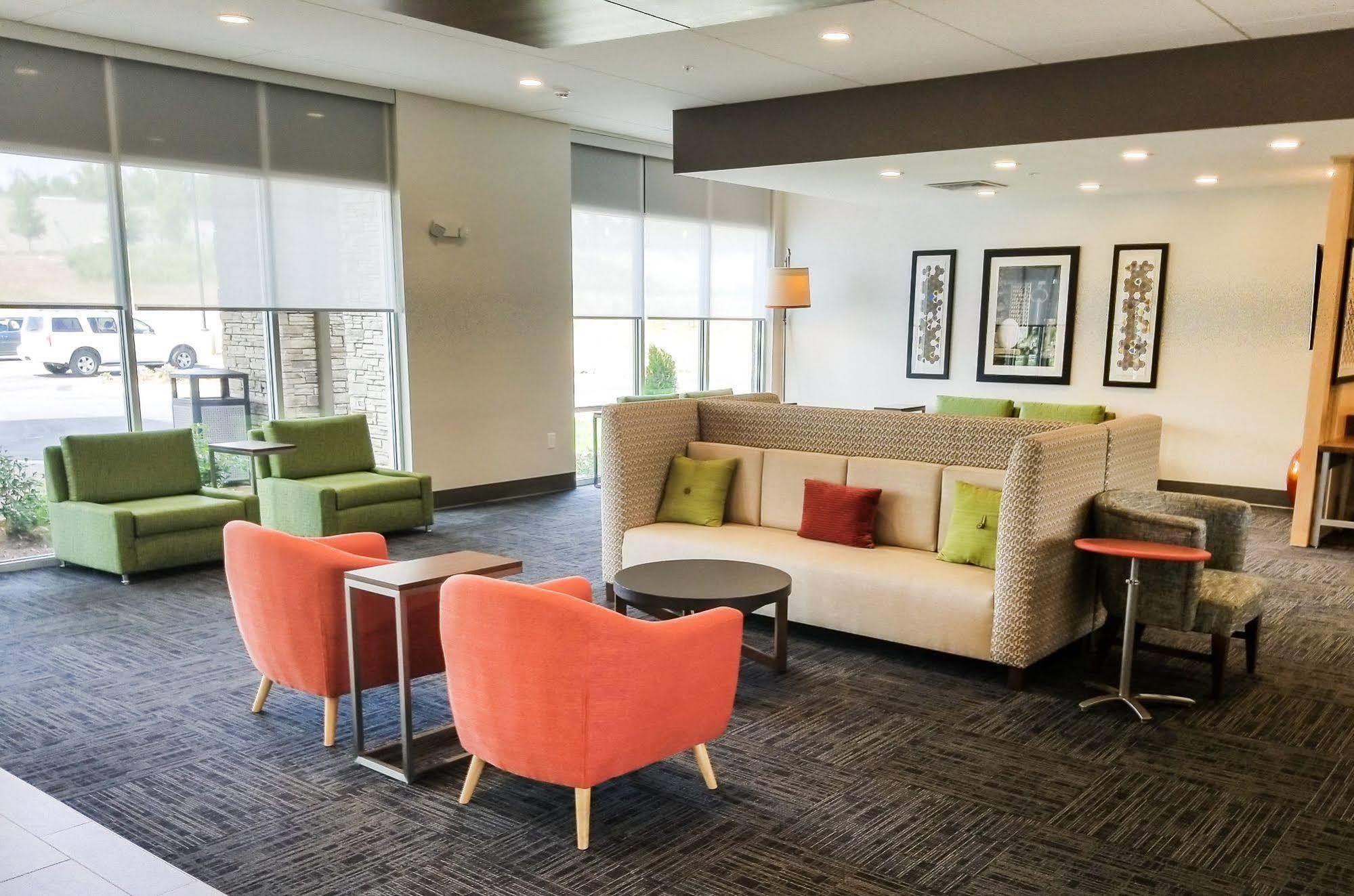 Holiday Inn Express & Suites - Charlotte Ne - University Area By Ihg Eksteriør bilde