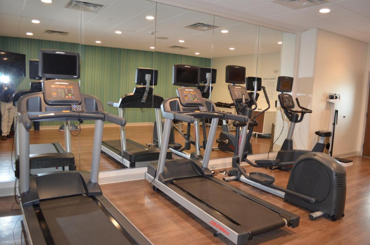 Holiday Inn Express & Suites - Charlotte Ne - University Area By Ihg Eksteriør bilde