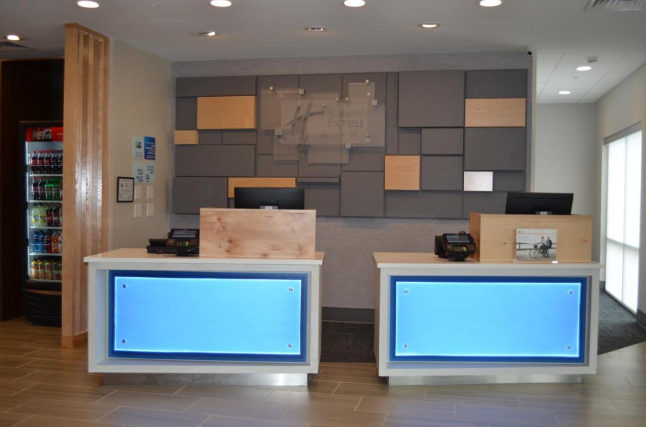 Holiday Inn Express & Suites - Charlotte Ne - University Area By Ihg Eksteriør bilde