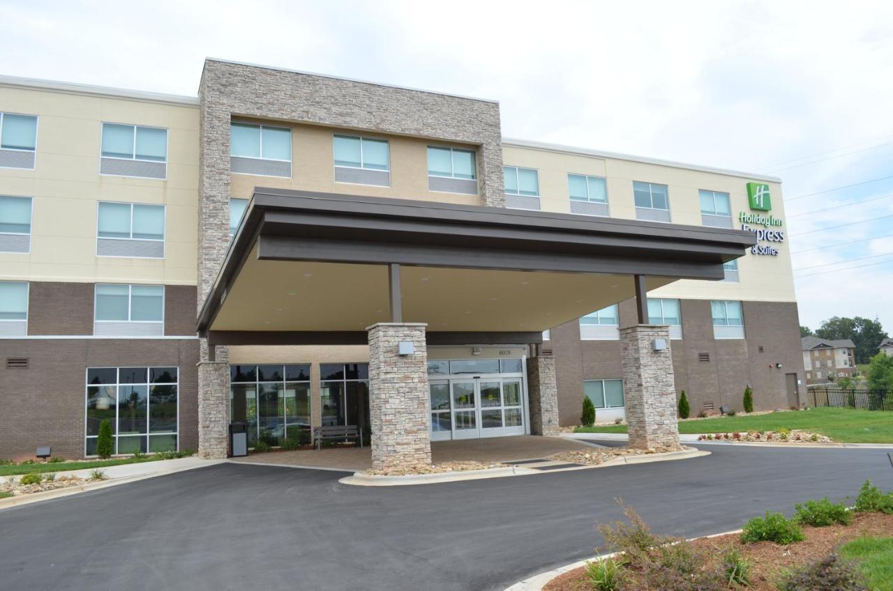 Holiday Inn Express & Suites - Charlotte Ne - University Area By Ihg Eksteriør bilde