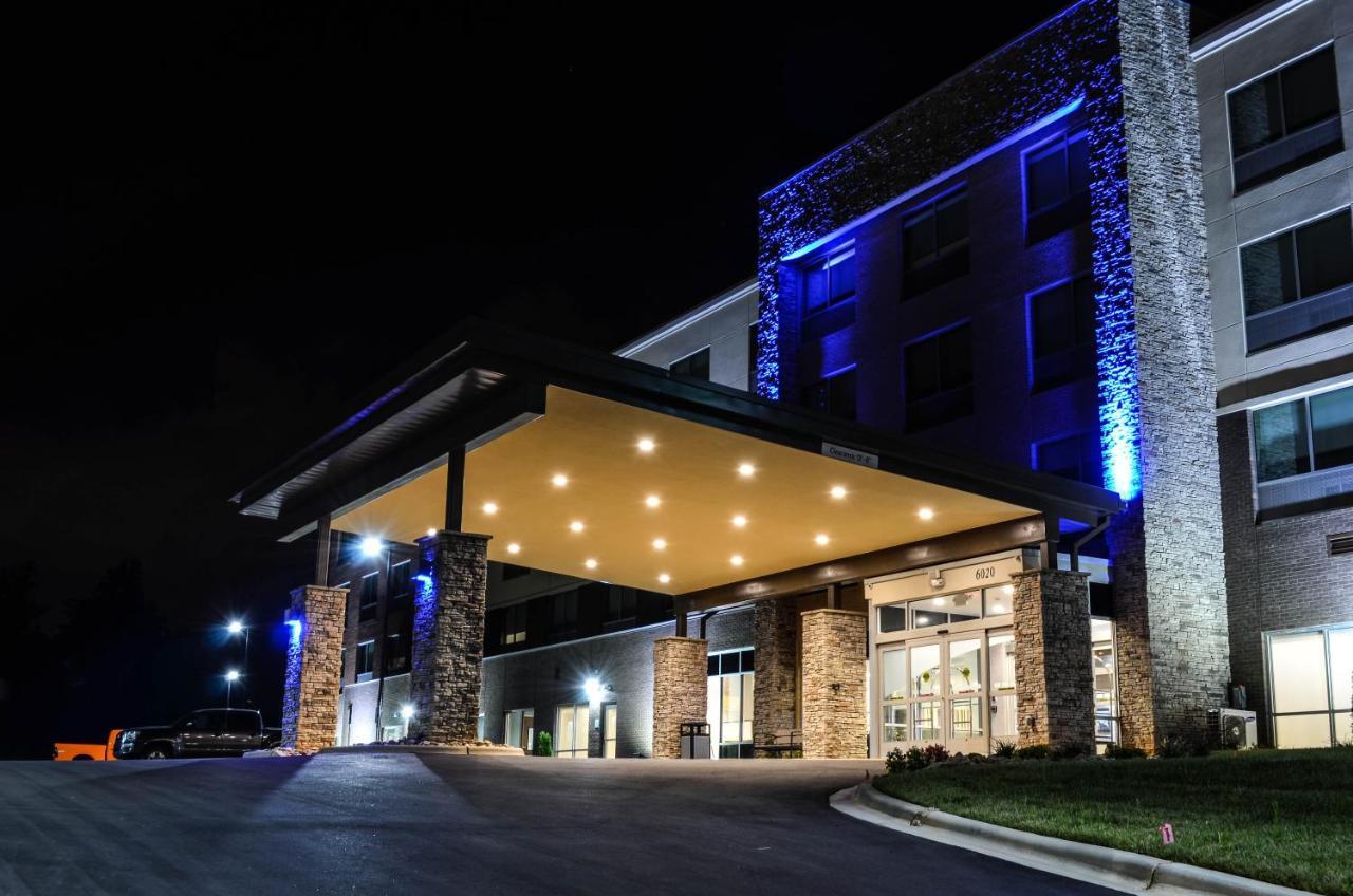 Holiday Inn Express & Suites - Charlotte Ne - University Area By Ihg Eksteriør bilde