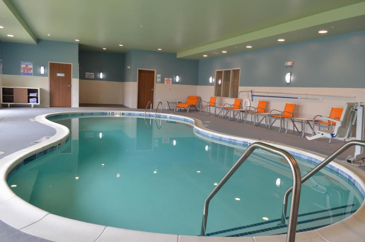Holiday Inn Express & Suites - Charlotte Ne - University Area By Ihg Eksteriør bilde